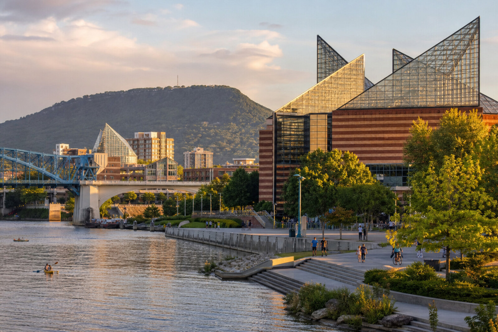 Chattanooga Aquarium and riverfront evening