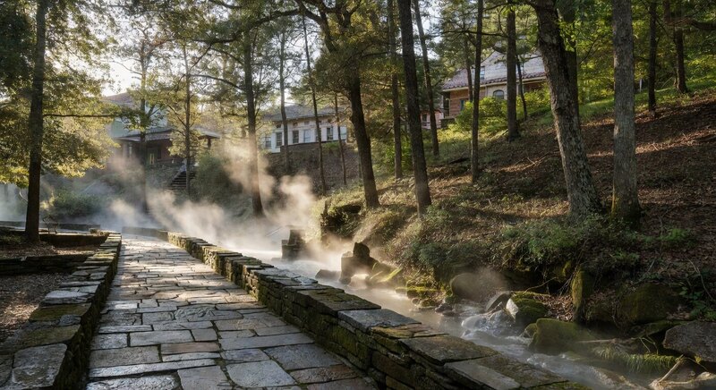 Thermal spring and Grand Promenade walkway in Hot Springs