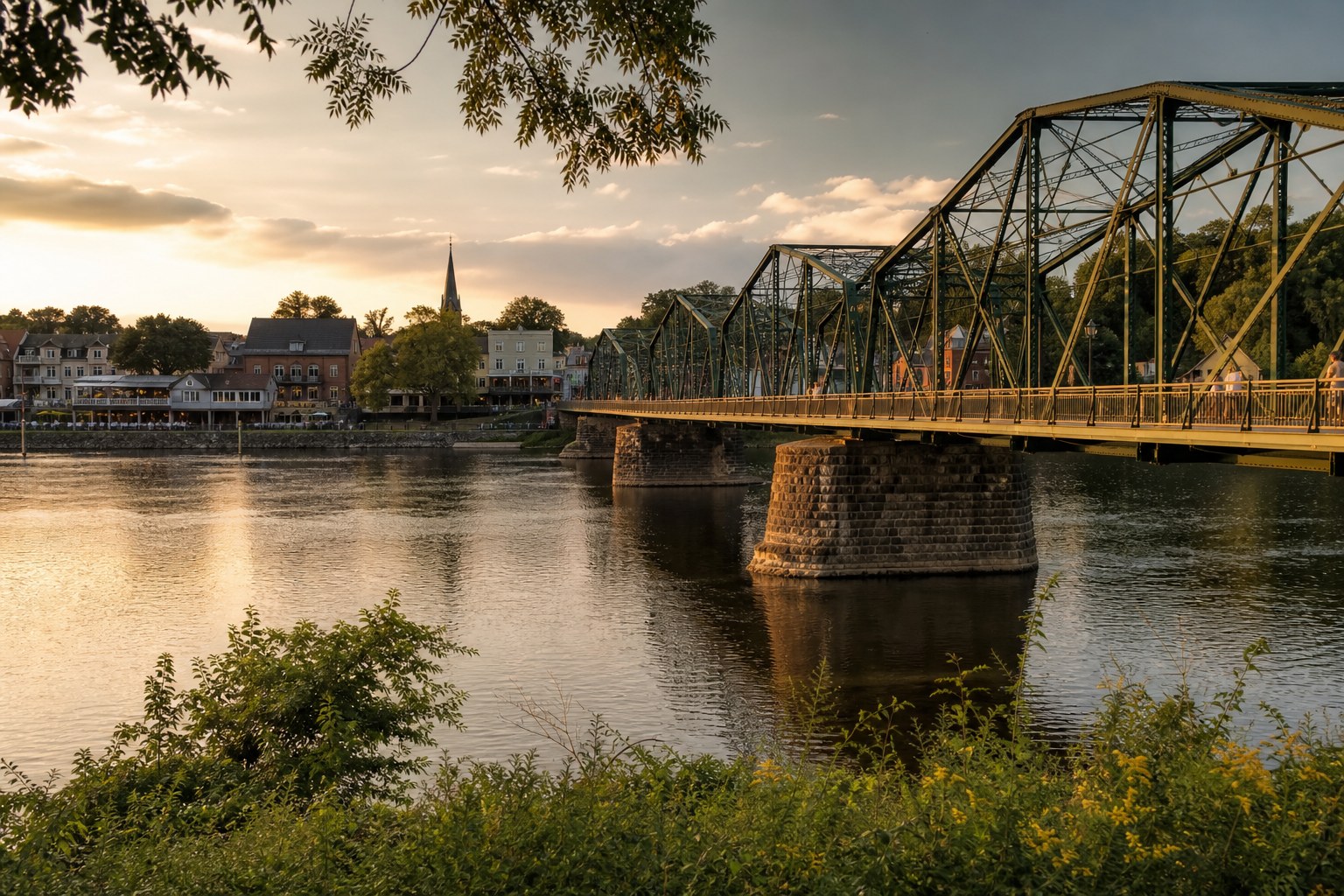 Lambertville weekend scene