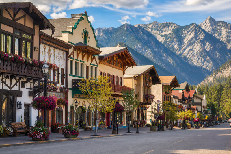Leavenworth Front Street in Bavarian village style