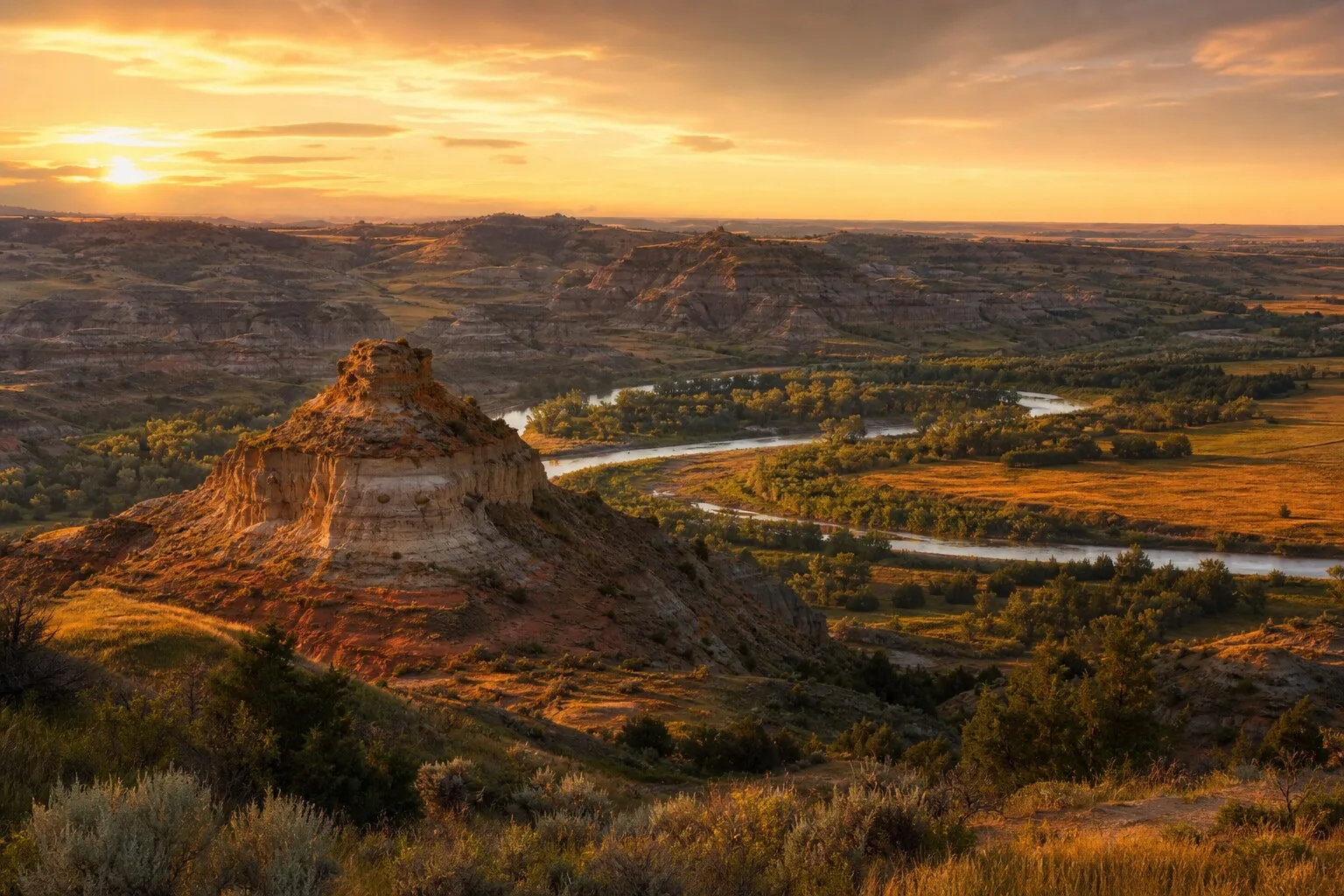Medora weekend scene