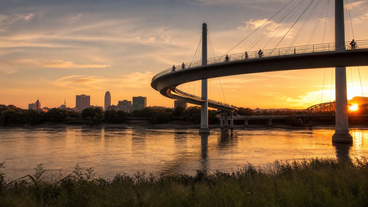 Bob Kerrey Pedestrian Bridge curving over the Missouri River