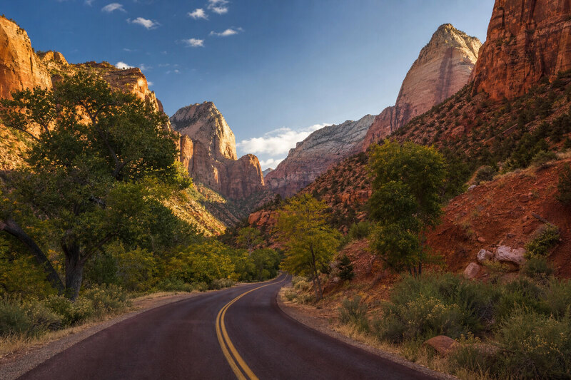Scenic arrival drive into Springdale